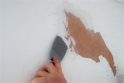 How to Fix Wall Paint Damage: A Comprehensive Guide to Restoring Your Walls